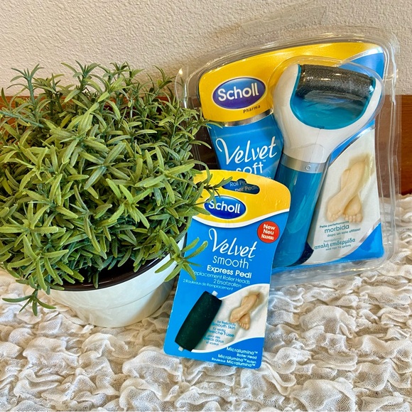 Battery Powered Foot File Smoother Callus Remover Automatic Pedicure Tool New - Picture 1 of 6